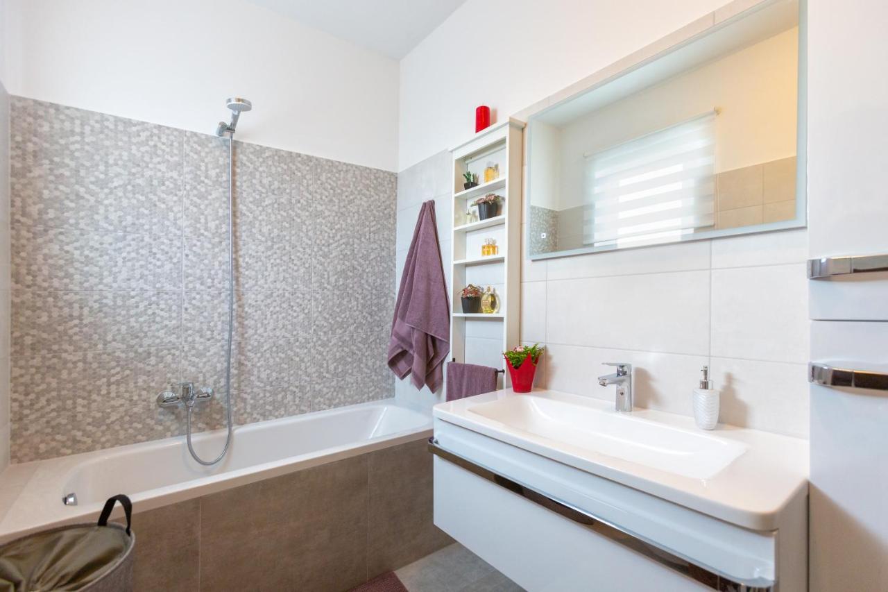 Jasminka Apartman Medulin Kültér fotó